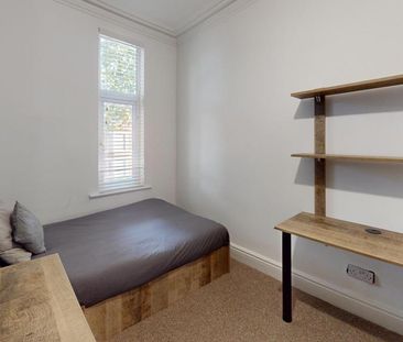 6 bedroom house to rent - Photo 4