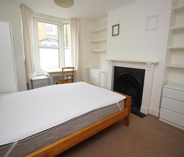 4 bedroom terraced house to rent - Photo 6