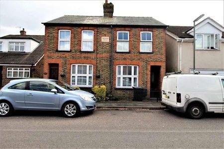 Bond Street, Englefield Green, TW20 - Photo 2