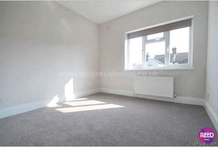 3 bedroom property to rent in Southend On Sea - Photo 2