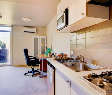 Large Studio - Photo 2