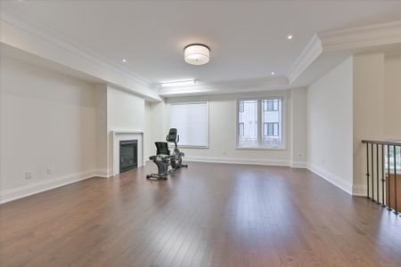 For Lease - 384 Highway 7 N/A Unit# Th3, Richmond Hill, Ontario - Photo 2