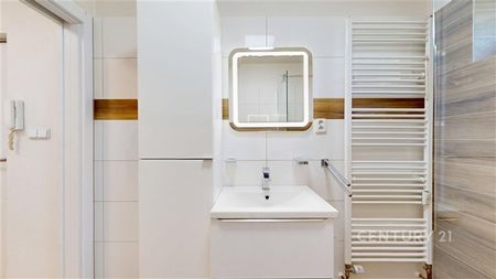 Světlý byt 2+1 s velkým balkónem ul. Horní, Hrabůvka - Photo 5