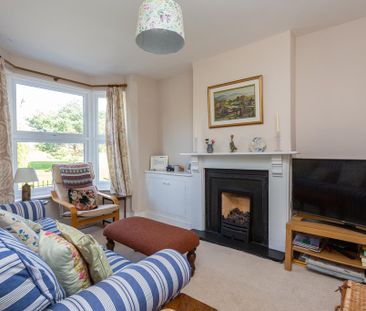 2 bedroom end of terrace house to rent - Photo 1