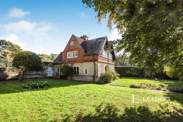 3 bedroom detached house to rent - Photo 1