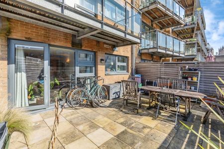 Deanery Road, BRISTOL - Photo 4