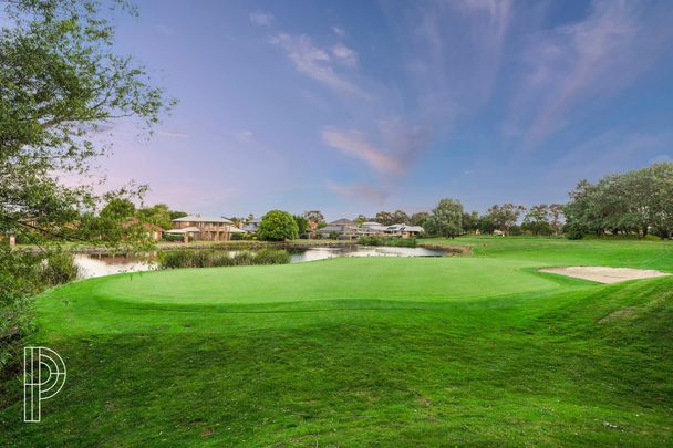 Exquisite Golfside Living: Luxurious 4-Bedroom Renovated Townhouse in Premier Nicholls Locale! - Photo 1