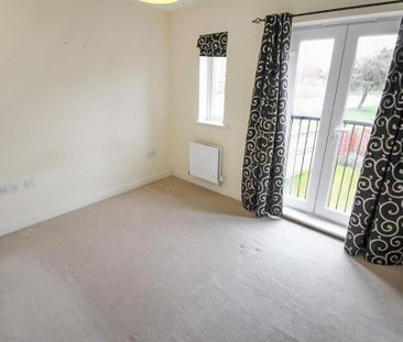 3 bedroom semi-detached house to rent - Photo 5