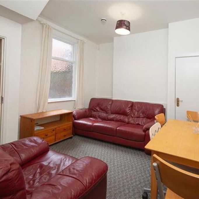 Room 7, 96 Cromwell Road, Belfast, BT7 1JY - Photo 1