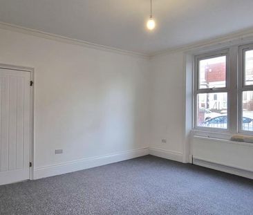 2 bedroom ground floor flat to rent - Photo 1