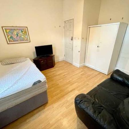 House share to rent - Photo 3