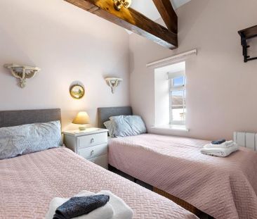 3 bedroom terraced house to rent - Photo 6