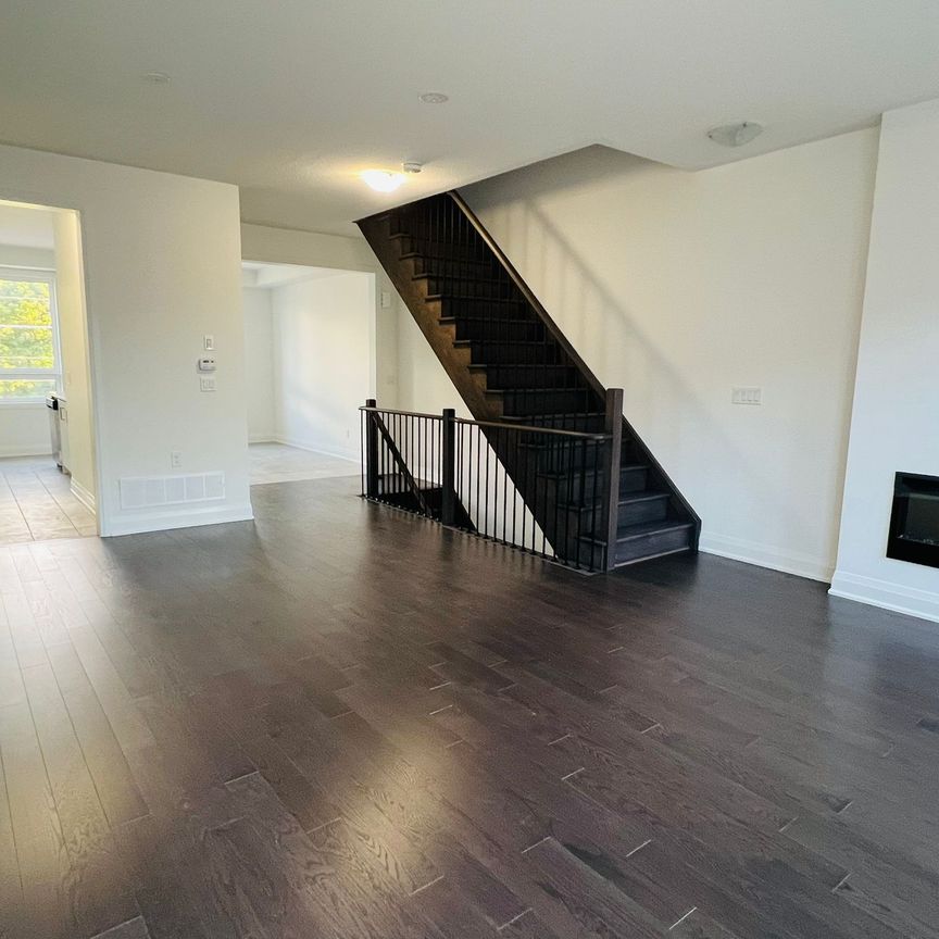 For Lease - 50 Carole Bell Way, Markham, Ontario - Photo 1