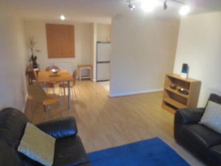 THE TANNERY BUILDING, Apt 11 CASTLE STREET, City Centre, Belfast, BT1 1GJ - Photo 3