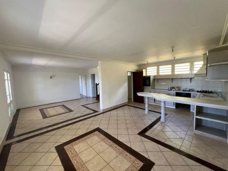 A louer, Maison / Villa, 113 m² - Photo 3