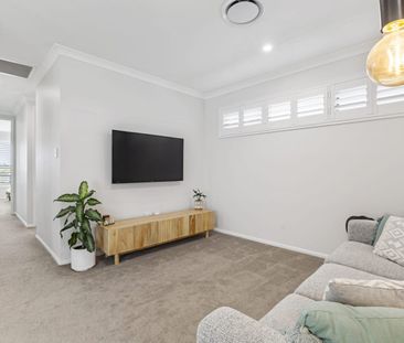 Beautifully designed, near new family home - Photo 2