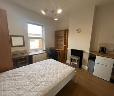 Studio to rent - Photo 6