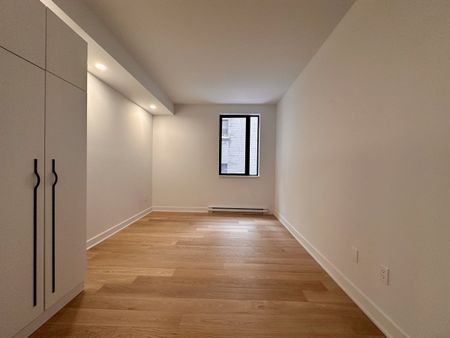 3201 Boulevard Édouard-Montpetit, #201 - Photo 2