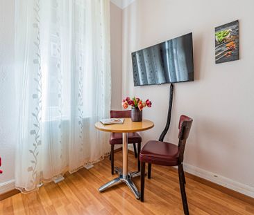 City-Residence: Neu und modern eingerichtete 1-Zimmer-Wohnung in ze... - Foto 1