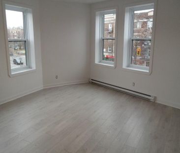 NDG 2 Bedroom apt - Photo 2