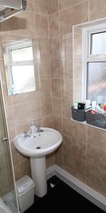 Room For Rent King Street, Pontypridd - Photo 4