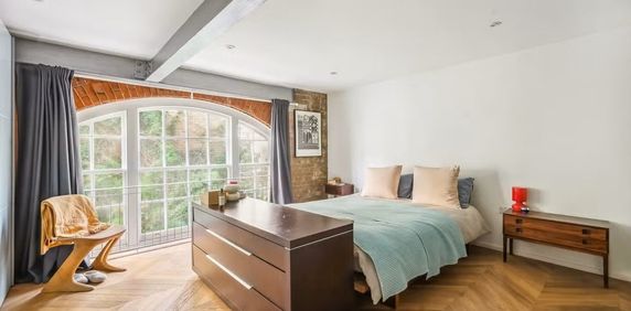 2 Bed Flat, Upper Richmond Road, SW15 - Photo 2