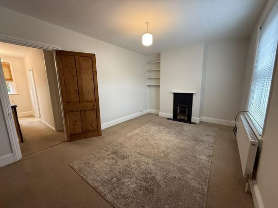 3 bedroom terraced house to rent - Photo 1