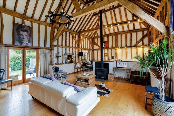 3 bedroom semi-detached house to rent - Photo 1