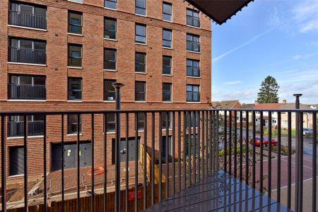 2 bedroom apartment to rent - Photo 4