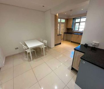 Room @ Ashbourne Road, W5 - Photo 4