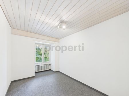 Charming 4.5-room duplex apartment in a quiet location in Wittnau - Foto 2