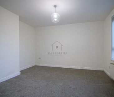 4 bedroom terraced house to rent - Photo 1