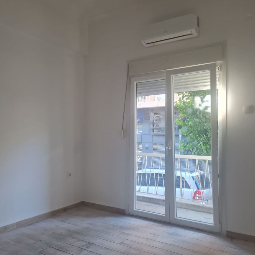 Studio/Γκαρσονιέρα για ενοικίαση Πλατεία Ελευθερίας (Κορυδαλλός) - Photo 1