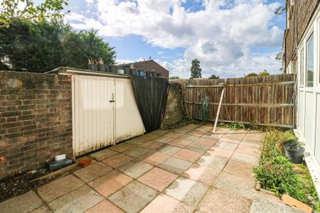 4 bedroom maisonette to rent - Photo 3