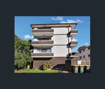 Fully Tiled on 2nd Floor.... - Photo 3