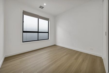 Modern Luxury Meets Effortless Living – Donnybrook - Photo 3