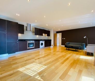 2 bedroom flat to rent - Photo 3