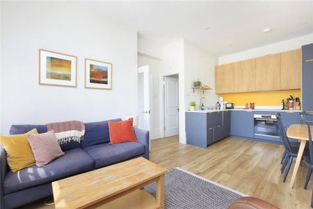 2 bedroom flat to rent - Photo 2