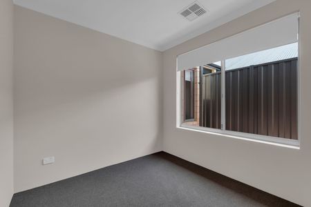 Four Bedroom Home in Lakelands - Photo 4