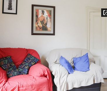 Cozy room to rent in 7-bedroom flat in Stoneybatter, Dublin - Photo 2