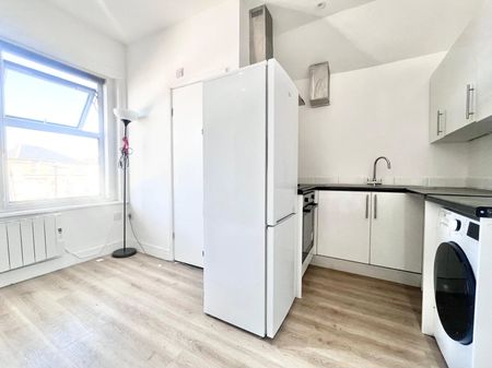 Whitton Road, Hounslow, TW3 2DB - Photo 3
