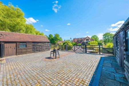 3 bedroom detached house to rent - Photo 5