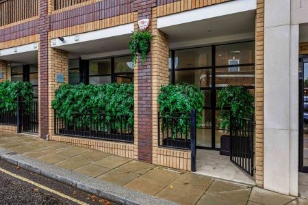 2 Bedroom Apartment To Let - Photo 3