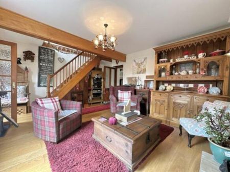 4 bedroom detached house to rent - Photo 3