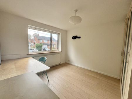 3 bedroom semi-detached house to rent - Photo 5