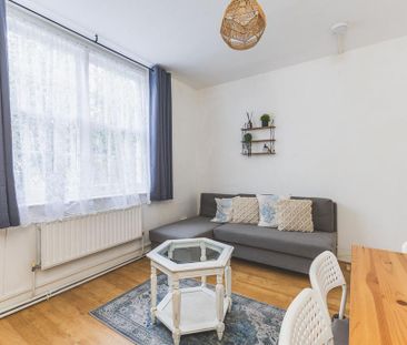 2 bedroom flat to rent - Photo 4