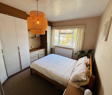 2 Bed Flat, Spurgeon Road, SE19 - Photo 6