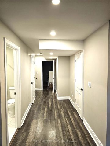 Detached Home For Lease | N9244720 - Photo 4
