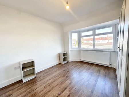 3 bedroom semi-detached house to rent - Photo 5