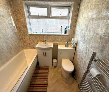 3 bedroom semi-detached house to rent - Photo 6